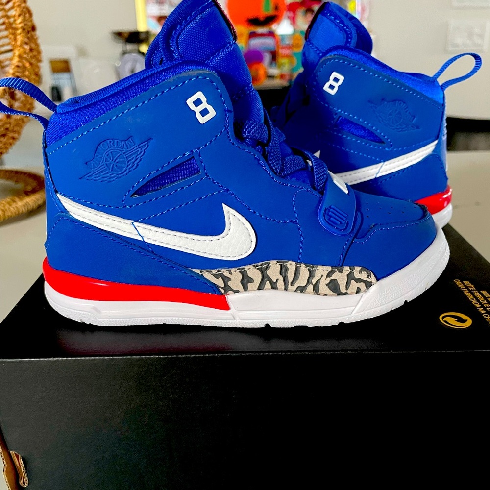 Nike Jordan Legacy sneakers